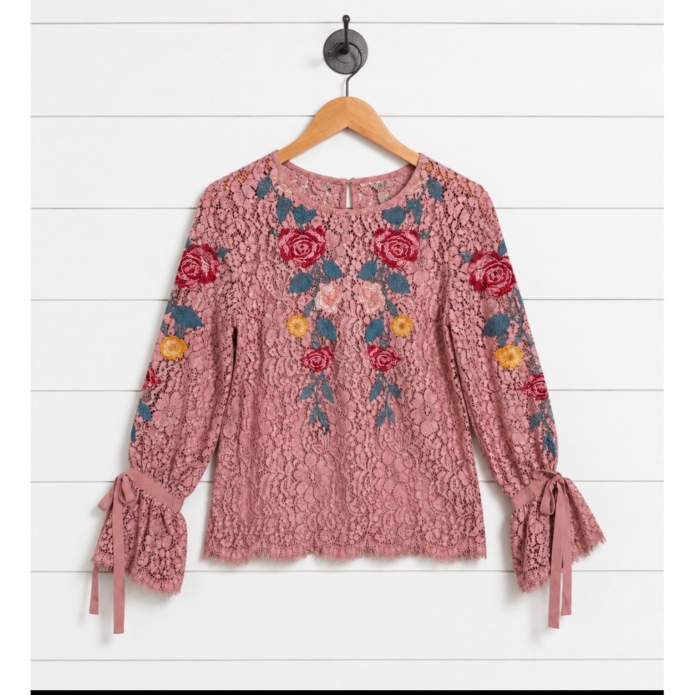 Champagne & Strawberry‎ Embroidered Floral Lace Blouse Size S NWOT Romantic Boho
